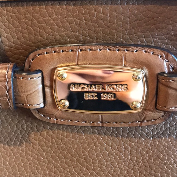 Michael Kor’s purse #purse - Picture 2 of 7